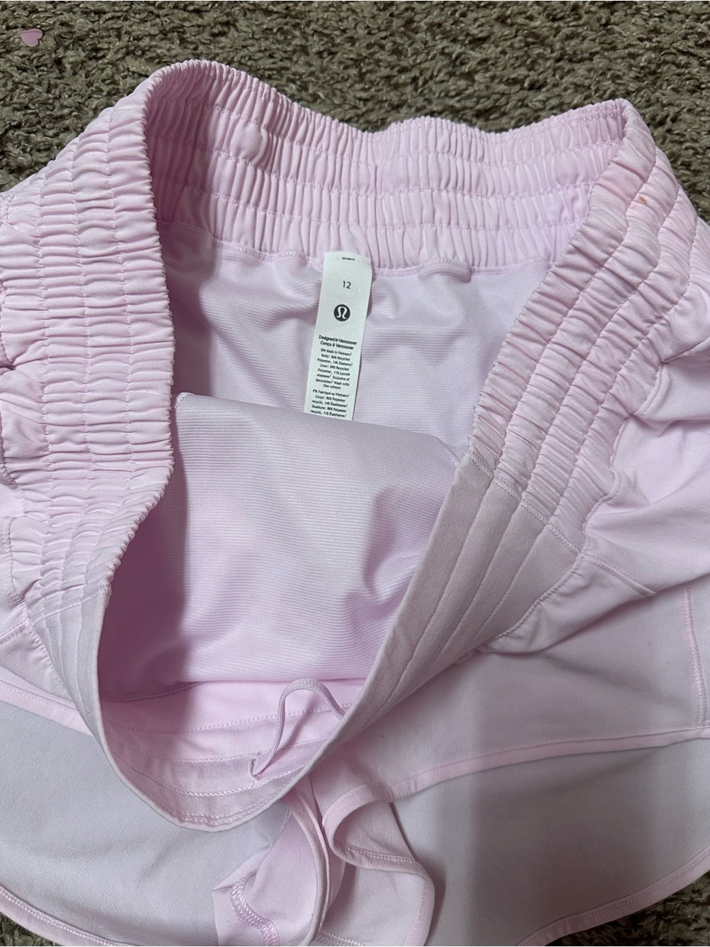 lululemon athletica hotty hot short 2.5” lined NWT size 12 - Picture 3 of 5
